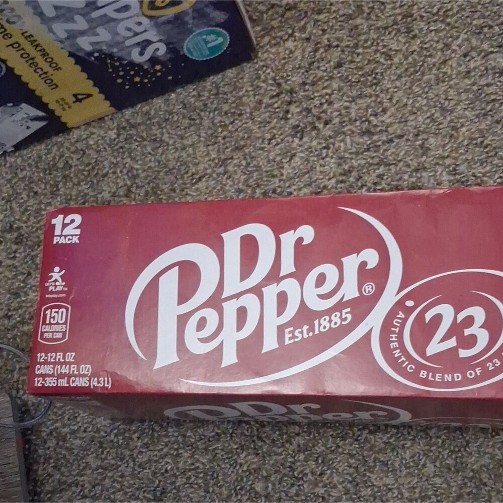 Dr Pepper Soft Drink 12-Pack 12 fl oz (355 mL) Cans, 150 Cal/Serving
